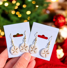 Load image into Gallery viewer, Sand dollar
